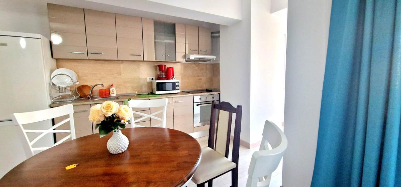 Big & Cosy Apartment With 3 Double Beds & 2 Bathrooms Iasi Exteriér fotografie